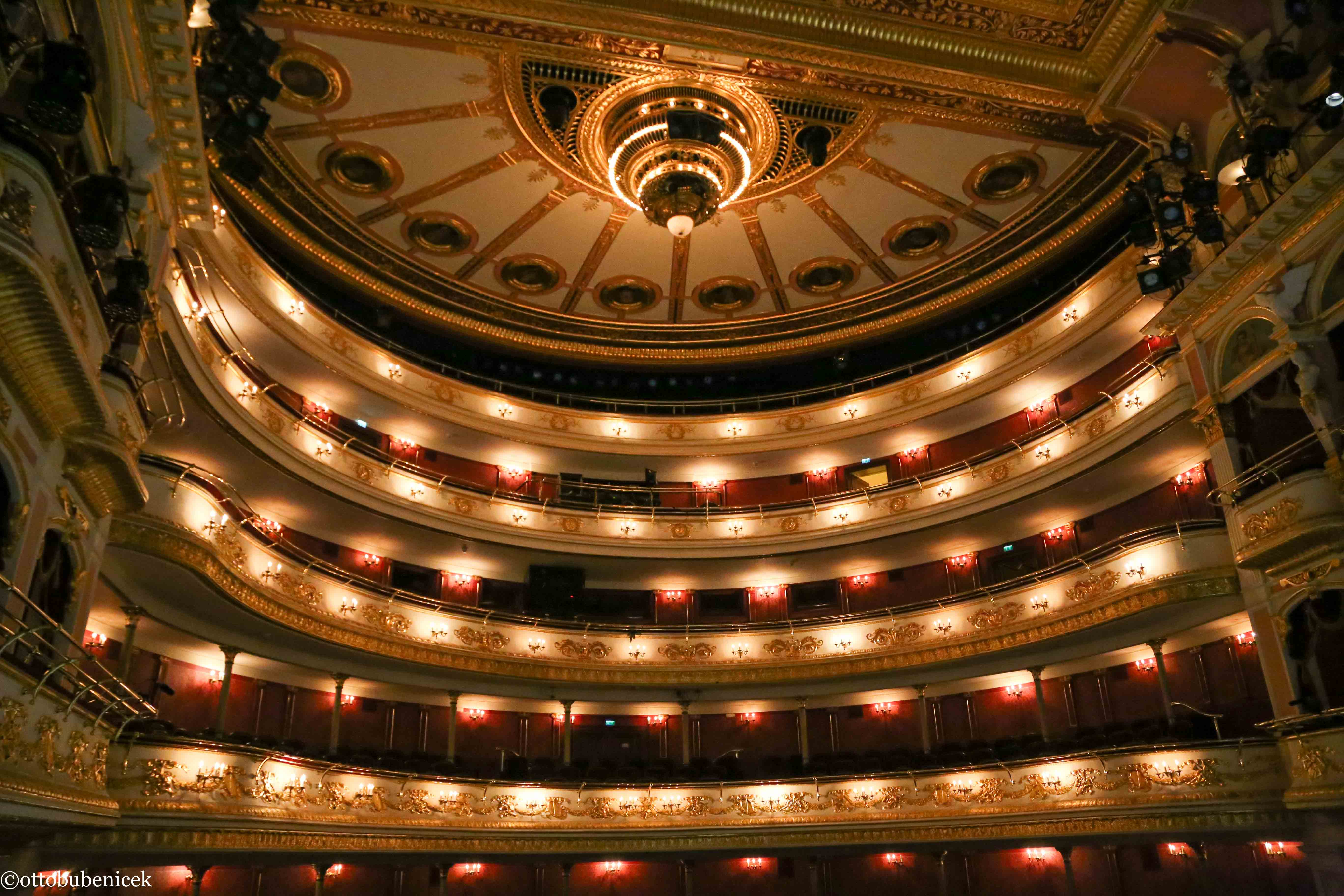 Napoli production photos 42